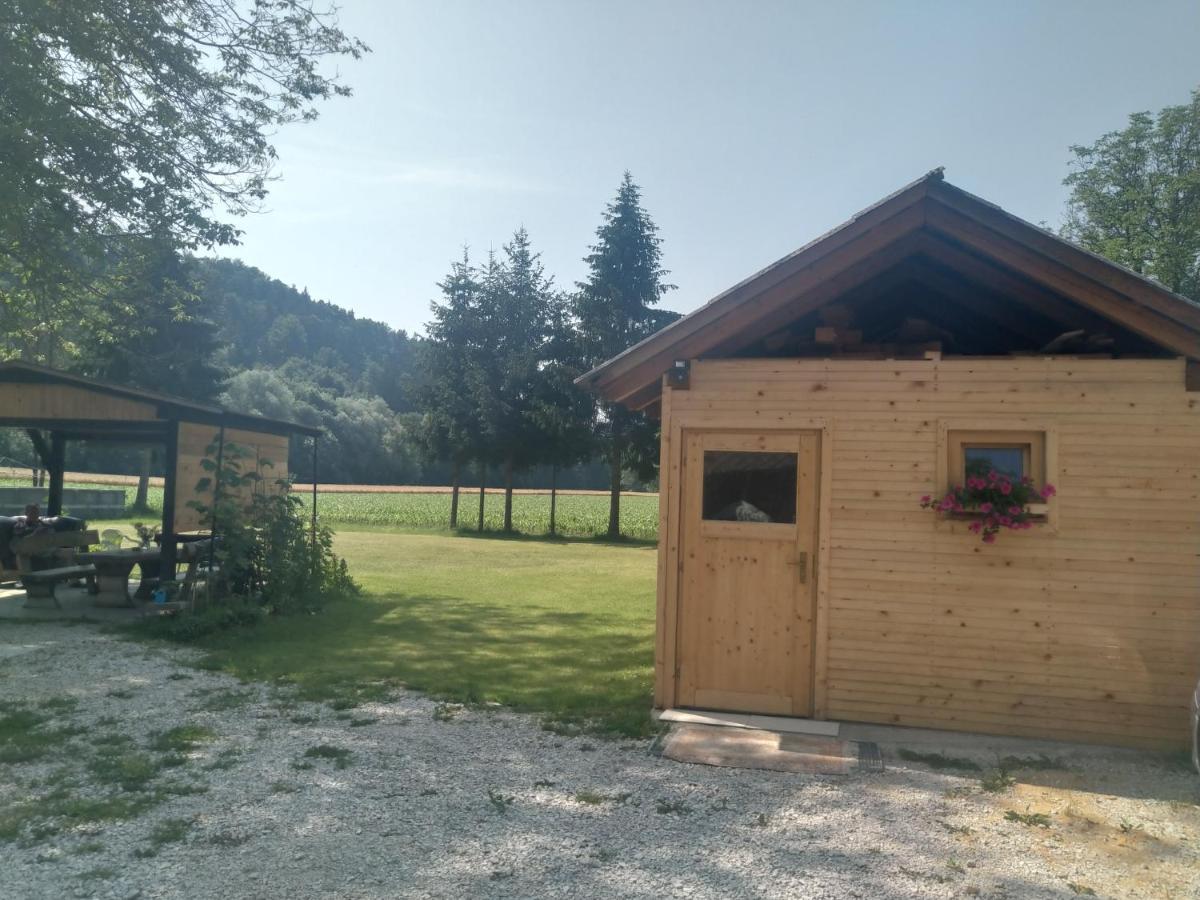 Hiska Zeleni Raj Villa Podnart ภายนอก รูปภาพ